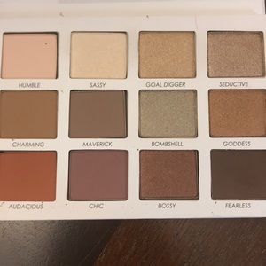 Persona eyeshadow palette